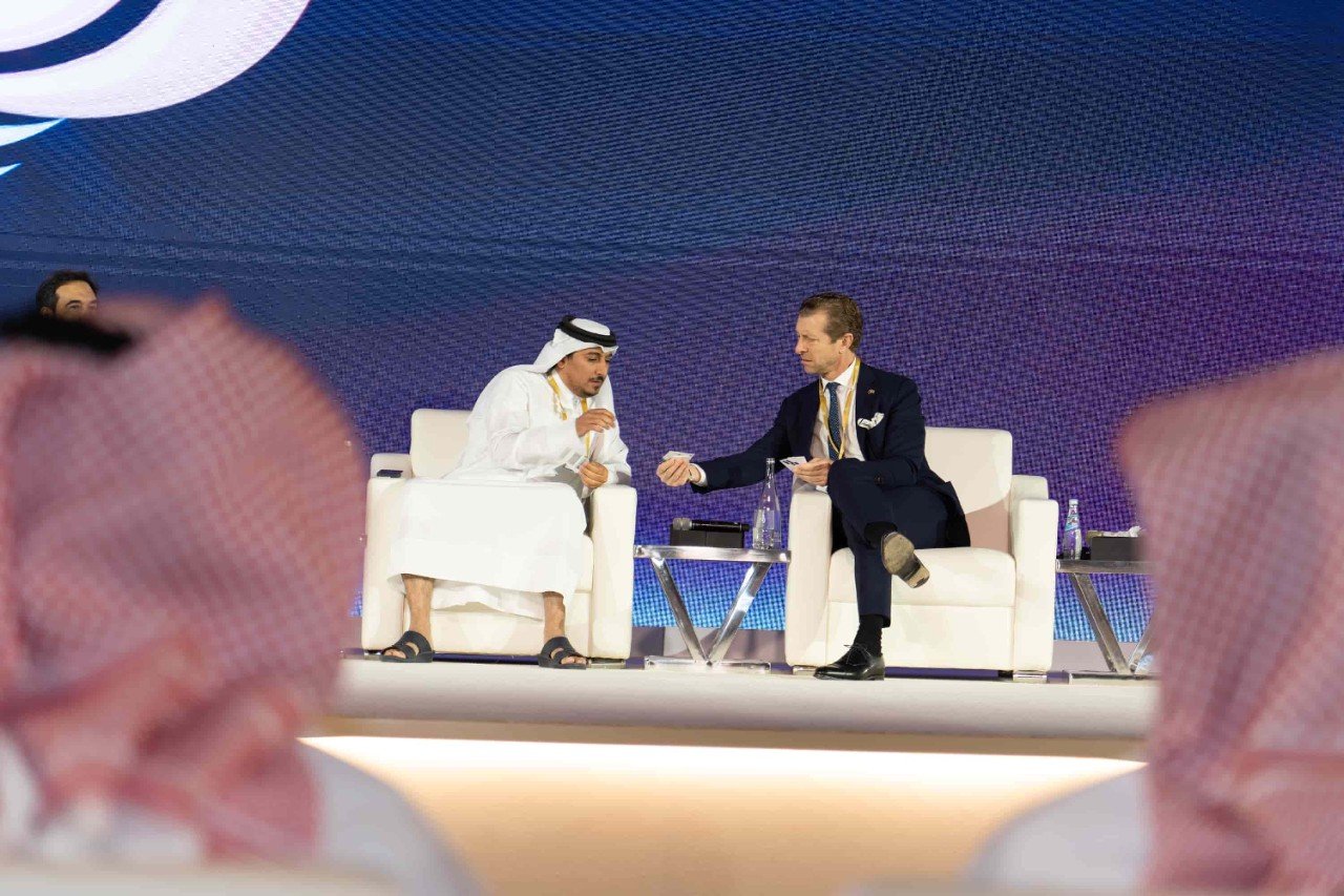 speakers-on-stage
